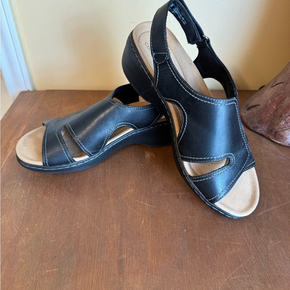 Like new Clarks shoes